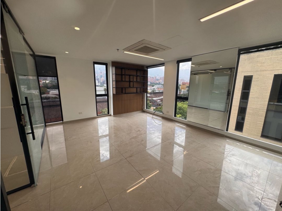 OFICINA DISPONIBLE PARA ARRIENDO EN LA AGUACATALA — foto 5