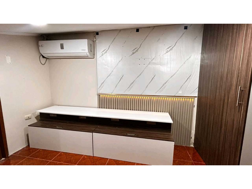 C.C. Plaza Ceibos Oficina en Alquiler - 5
