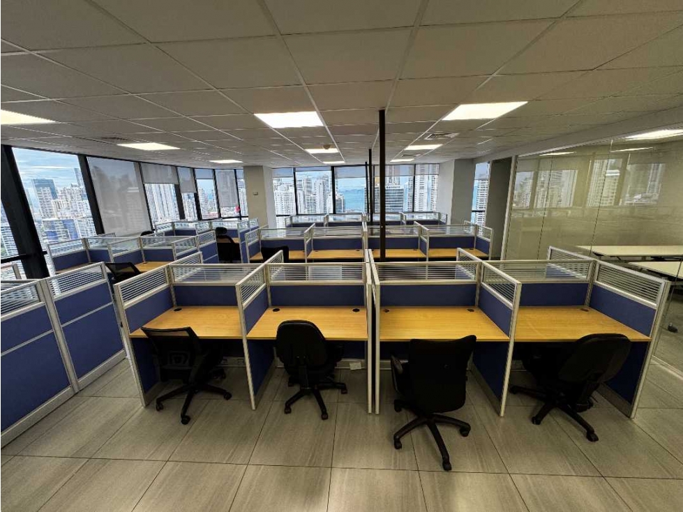 OFICINA EN ALQUILER DE 175M2 EN LA CALLE 50, TORRE BANCO GENERAL