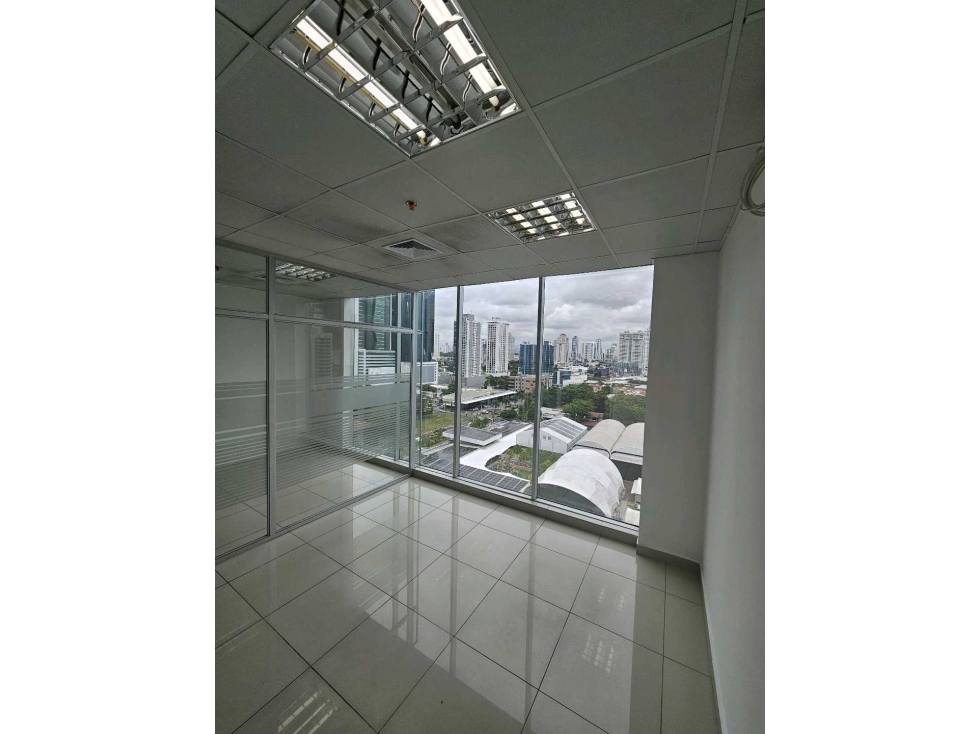 OFICINA EN OBARRIO PH OFFICE ONE 110.50M2 CON DIVISIONES — foto 3