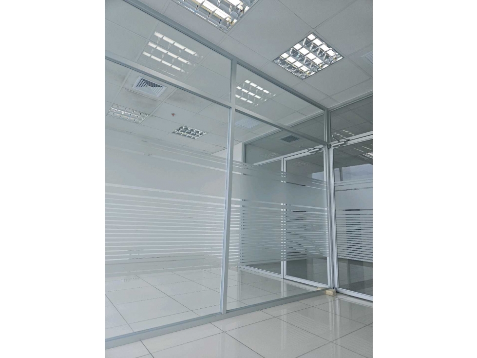 OFICINA EN OBARRIO PH OFFICE ONE 110.50M2 CON DIVISIONES — foto 6