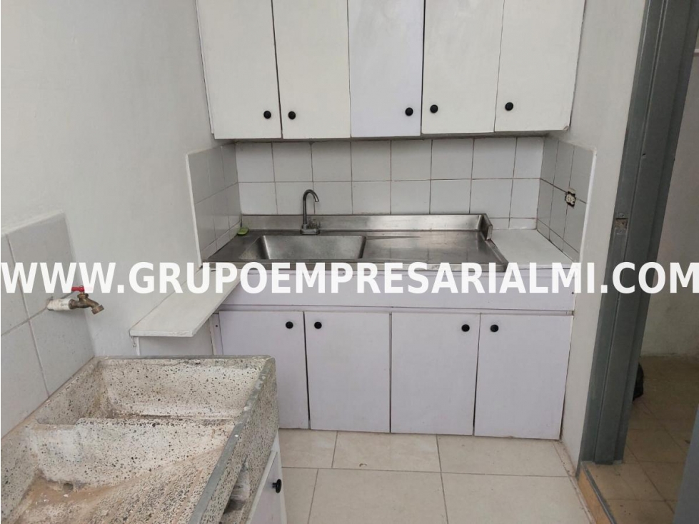 OFICINA EN ARRENDAMIENTO - SECTOR CONQUISTADORES COD: 24830 - 2