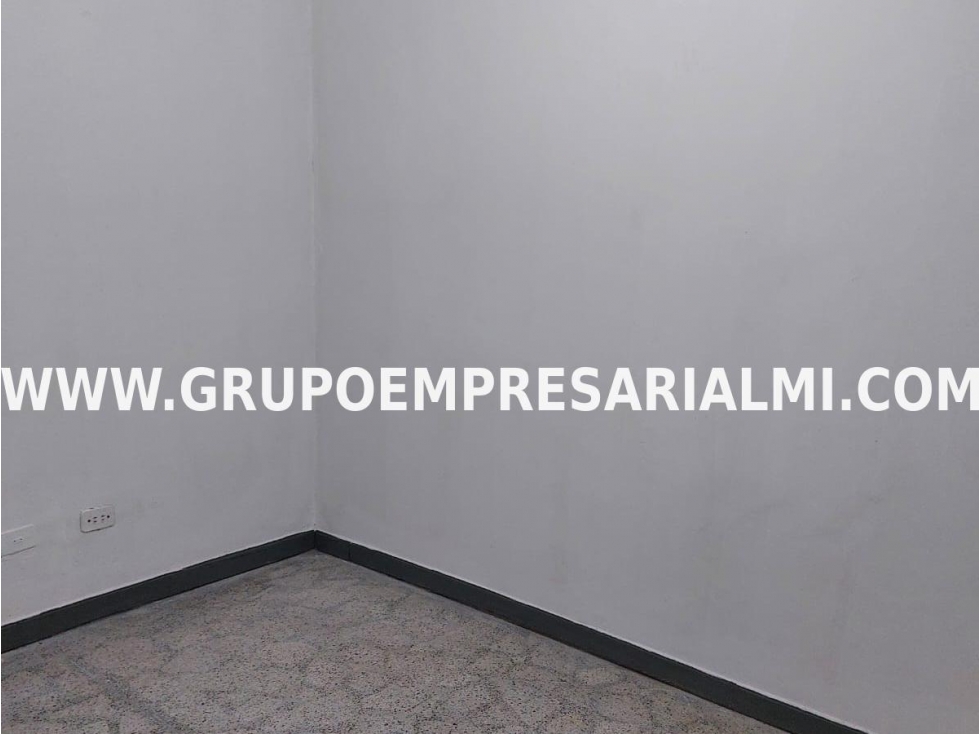 OFICINA EN ARRENDAMIENTO - SECTOR CONQUISTADORES COD: 24830 - 5