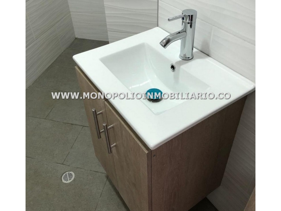 OFICINA EN ARRENDAMIENTO - SECTOR CALASANZ COD: 21613 - 4