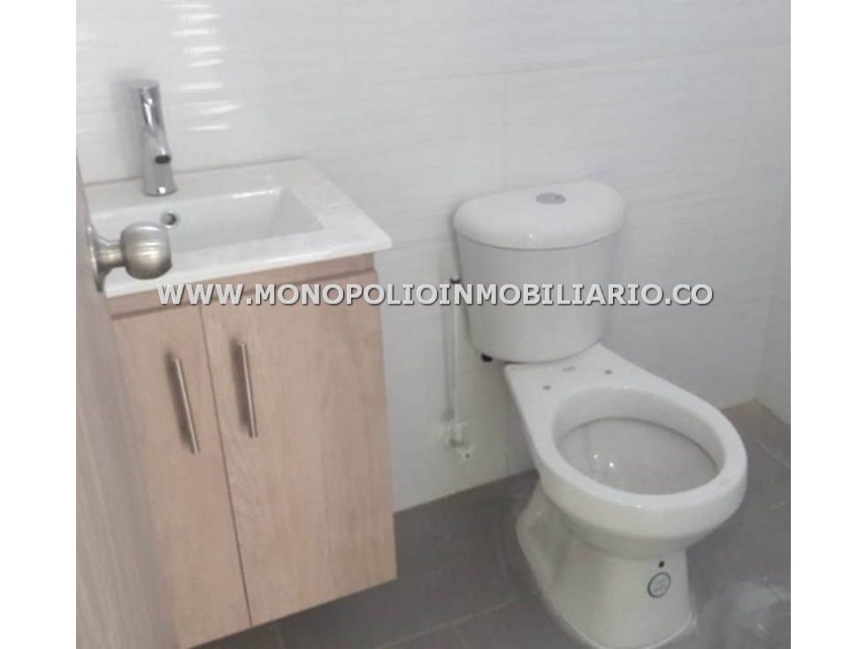 OFICINA EN ARRENDAMIENTO - SECTOR CALASANZ COD: 21620 - 3