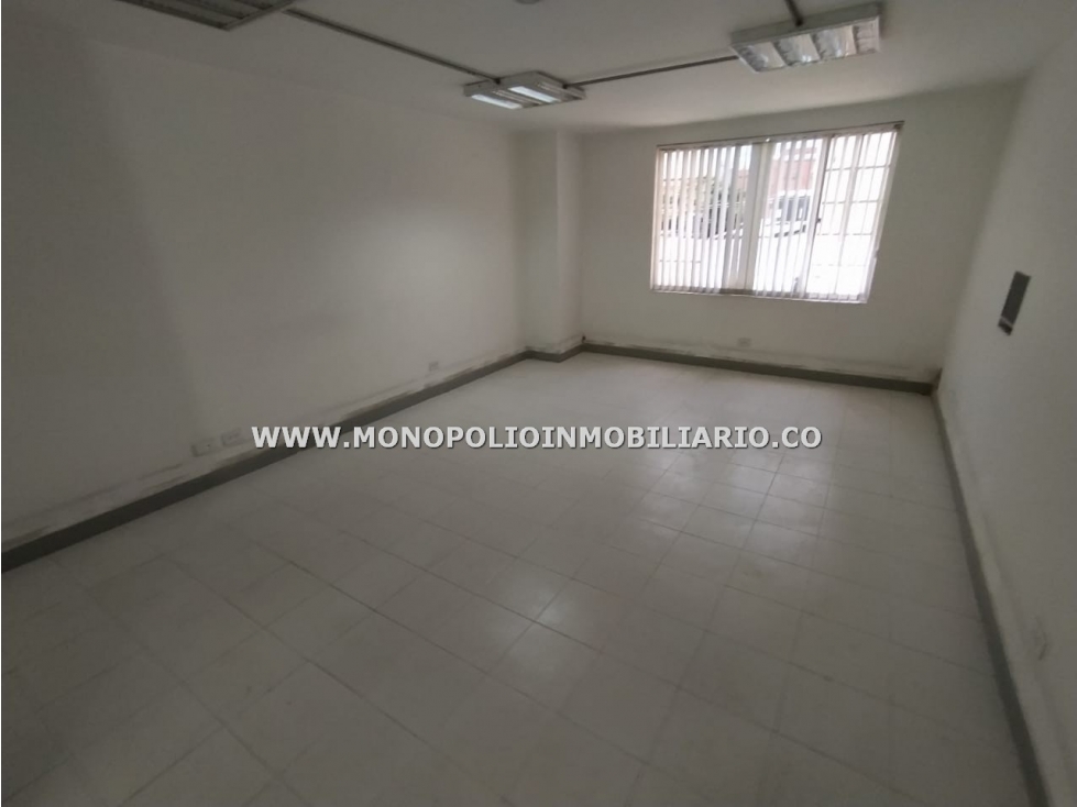 OFICINA EN ARRENDAMIENTO - SECTOR ZONA CENTRO, ENVIGADO COD: 23294 - 4