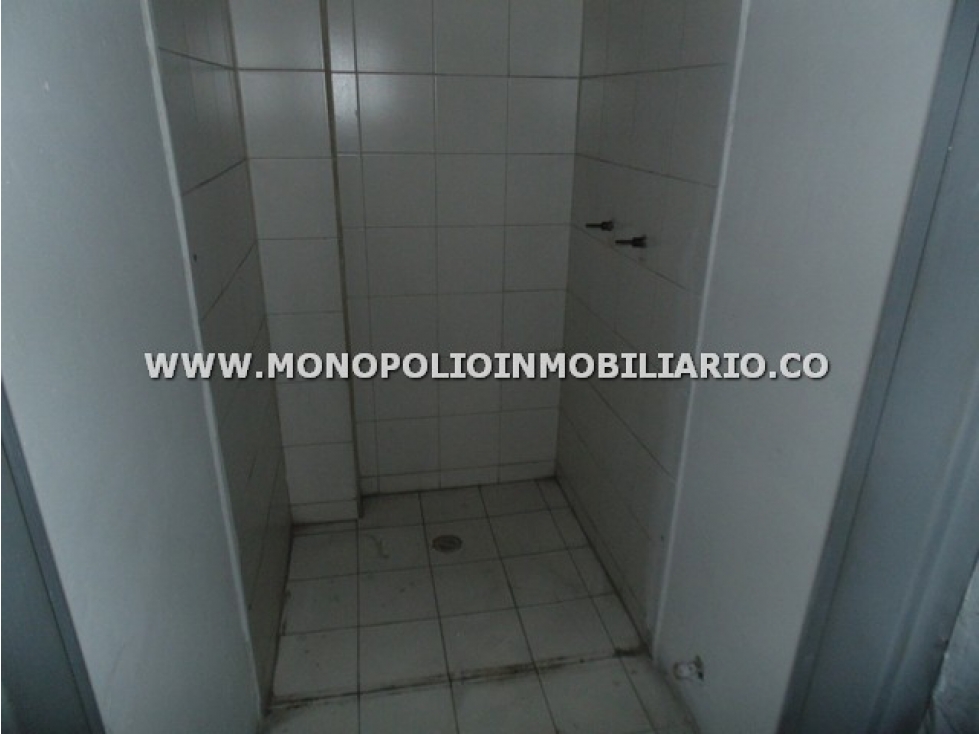 OFICINA EN ARRENDAMIENTO - SECTOR CONQUISTADORES COD: 10981 - 6