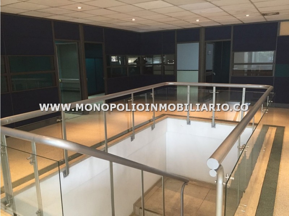 OFICINA EN ARRENDAMIENTO - SECTOR SAN FERNANDO, ITAGÜI COD: 22536 - 4