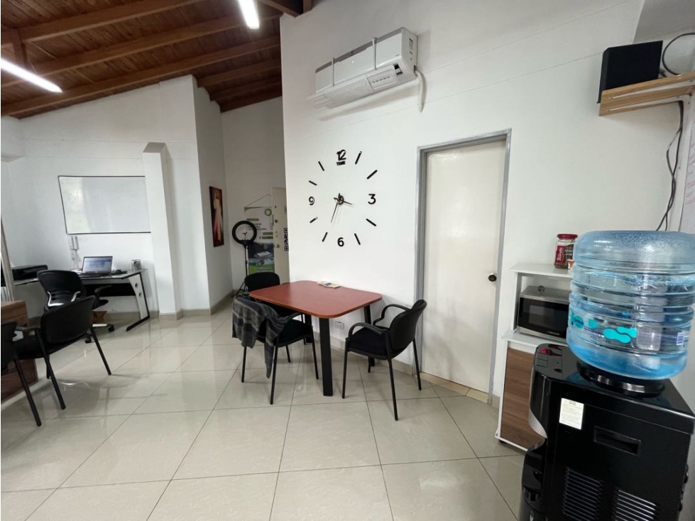 Oficina en arriendo Avenida bolivariana — foto 5