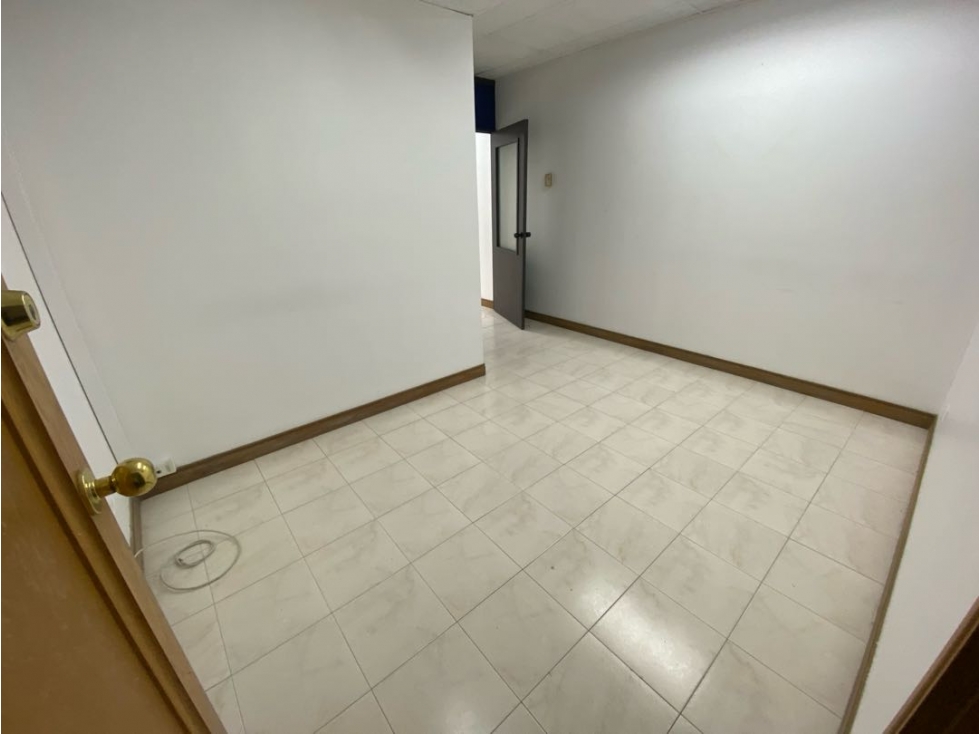 Oficina en arriendo en el poblado piso 7 - 2