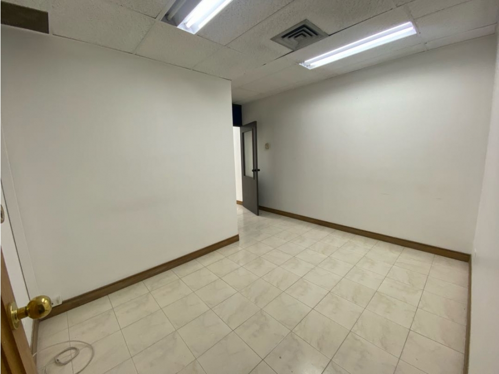 Oficina en arriendo en el poblado piso 7 - 3