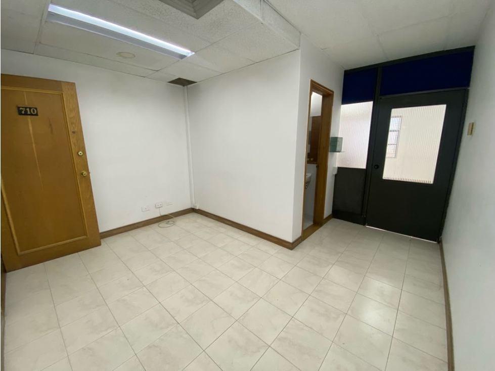Oficina en arriendo en el poblado piso 7 - 4