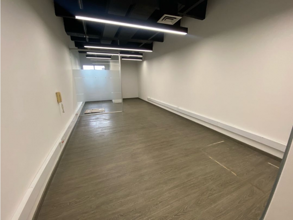 Oficina en arriendo en el poblado — foto 5