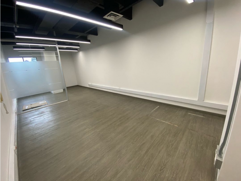 Oficina en arriendo en el poblado — foto 6