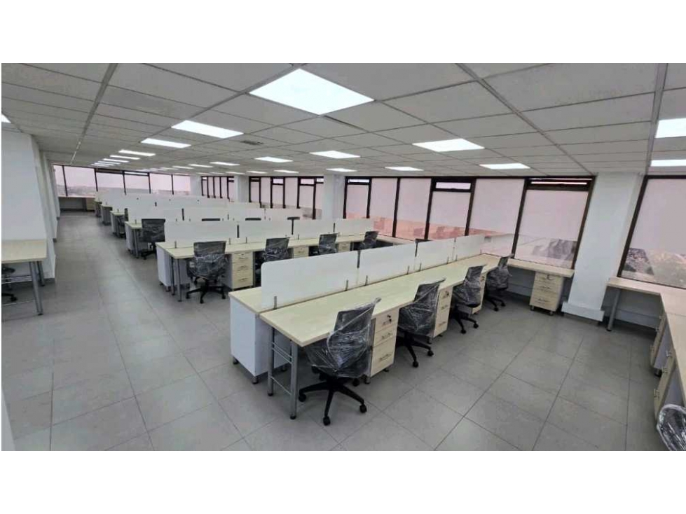 OFICINA EN ARRIENDO EN EL SECTOR CENTRO INTERNACIONAL