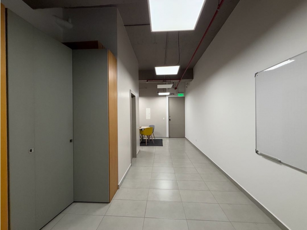 OFICINA EN ARRIENDO EN LAS PALMAS — foto 2