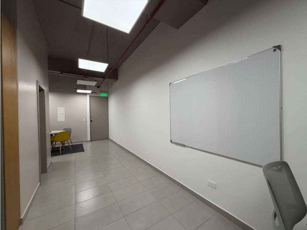 OFICINA EN ARRIENDO EN LAS PALMAS — foto 3