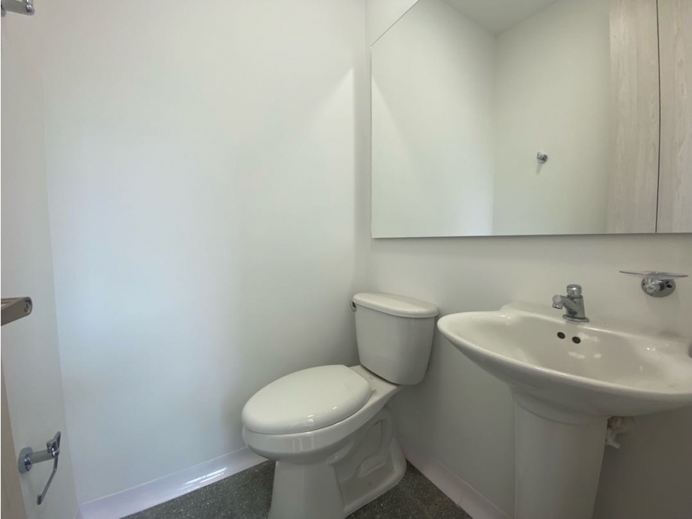 Oficina en arriendo en Los Colores Medellín — foto 6