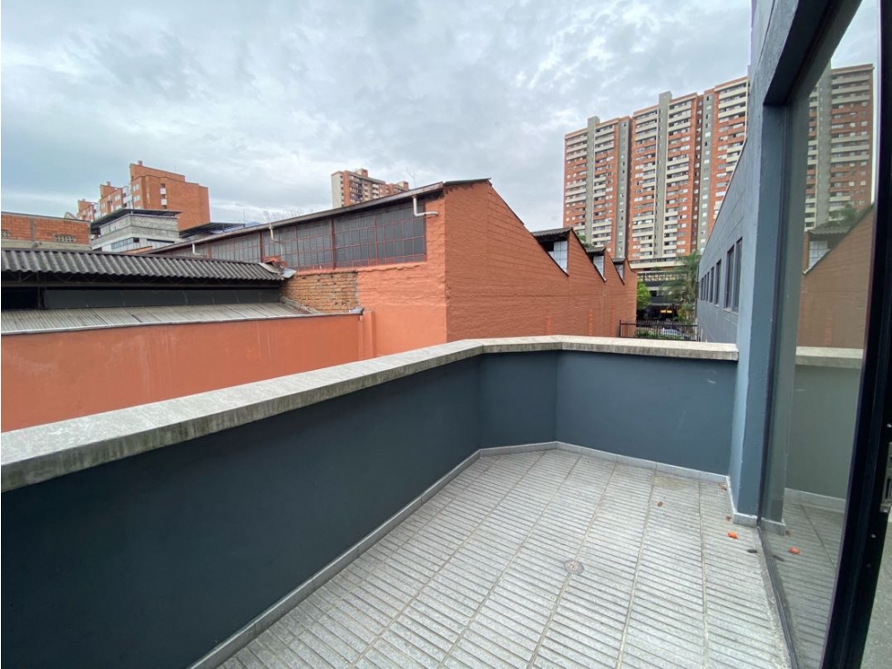 Oficina en arriendo en Los Colores Medellín — foto 5