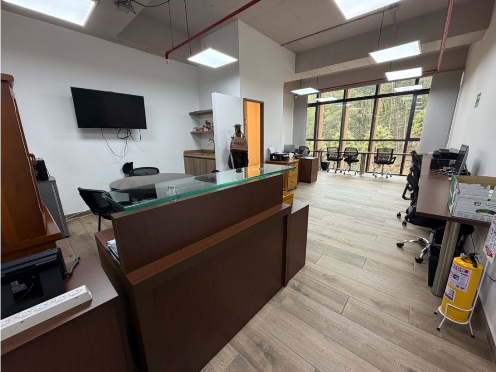 OFICINA EN ARRIENDO EN MEDELLÍN SECTOR AVENIDA LAS PALMAS