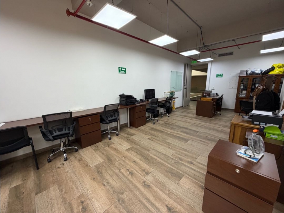 OFICINA EN ARRIENDO EN MEDELLÍN SECTOR AVENIDA LAS PALMAS — foto 2
