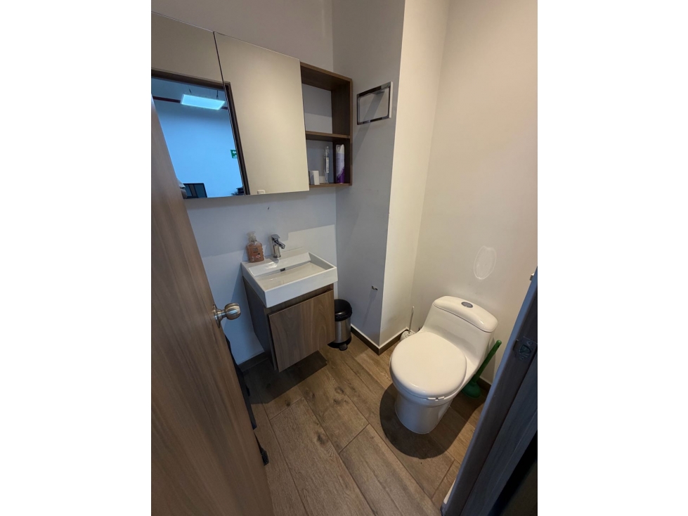 OFICINA EN ARRIENDO EN MEDELLÍN SECTOR AVENIDA LAS PALMAS — foto 4