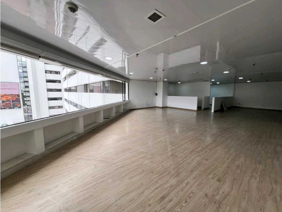 Oficina en Arriendo en Chico en World Trade Center Bogotá — foto 5