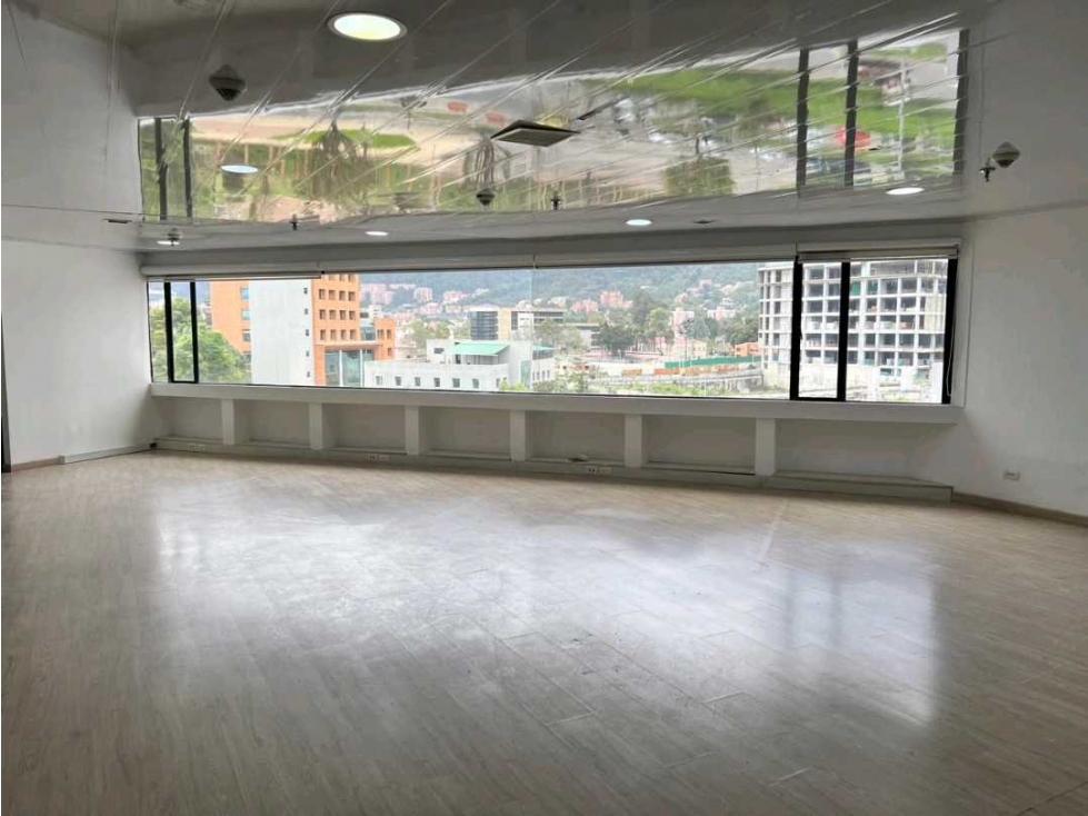 Oficina en Arriendo en Chico en World Trade Center Bogotá — foto 3