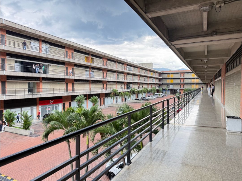 OFICINA DISPONIBLE PARA ARRIENDO