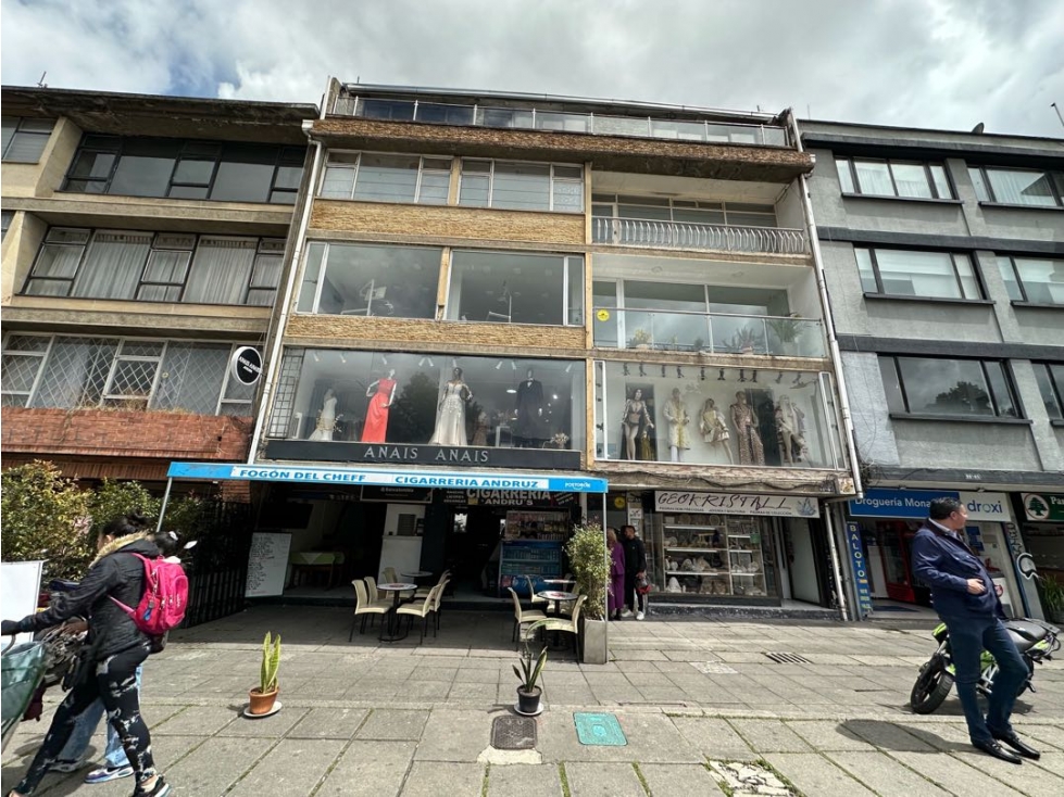 OFICINA EN ARRIENDO O VENTA ANTIGUO COUNTRY CERCA PARQUE VIRREY