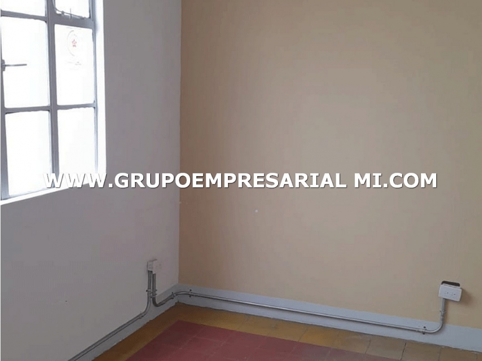 MARAVILLOSA OFICINA EN ARRIENDO - SECTOR CASTROPOL COD: 26768 - 5