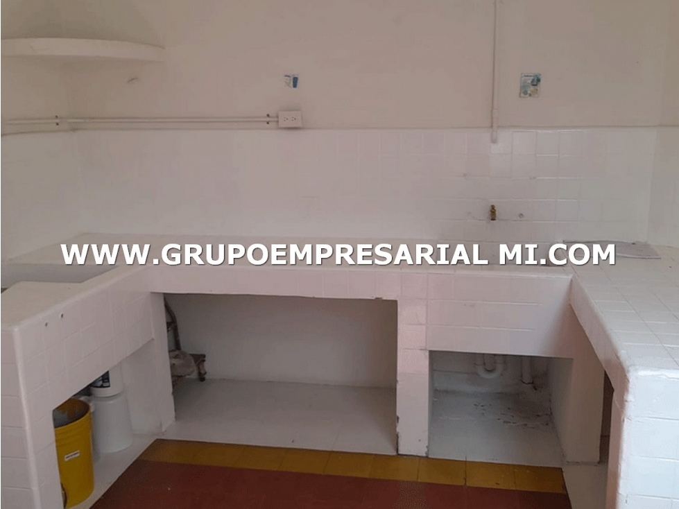 MARAVILLOSA OFICINA EN ARRIENDO - SECTOR CASTROPOL COD: 26768 - 6