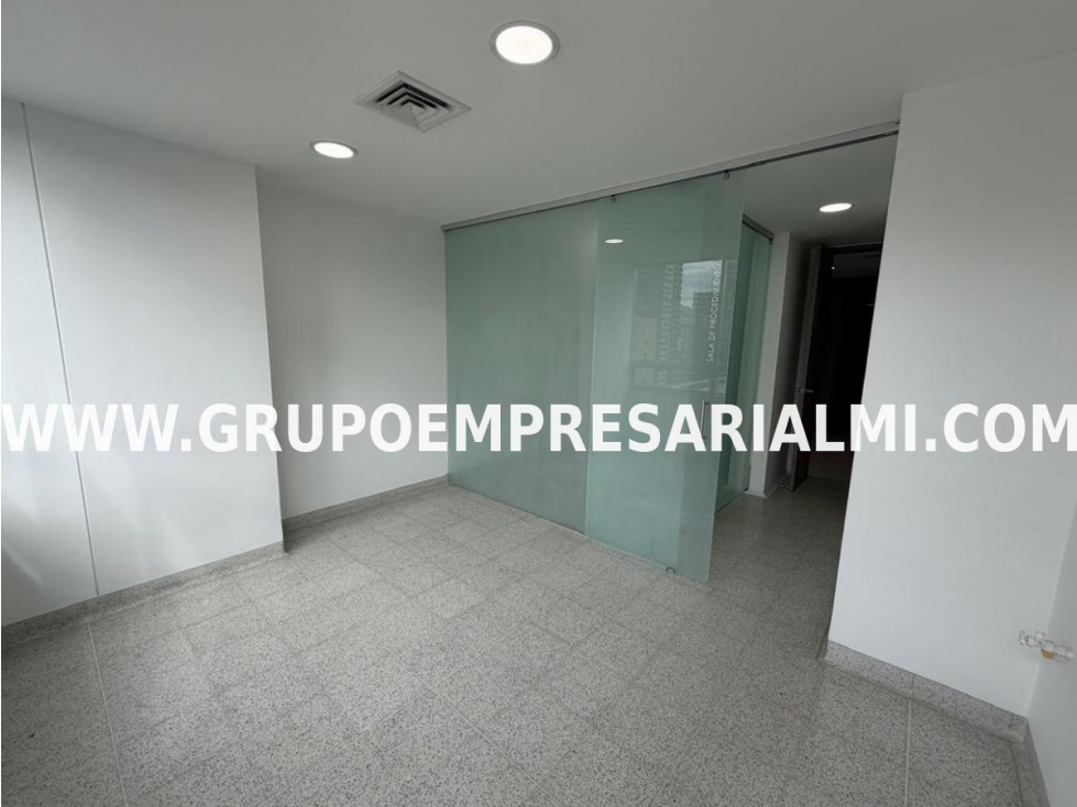 MARAVILLOSA OFICINA EN ARRIENDO - SECTOR CIUDAD DEL RÍO COD: 22454