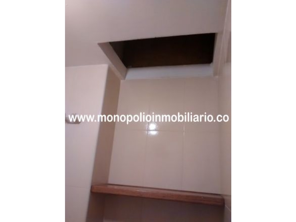 OFICINA EN ARRIENDO - SECTOR EL POBLADO COD: 1485 - 5
