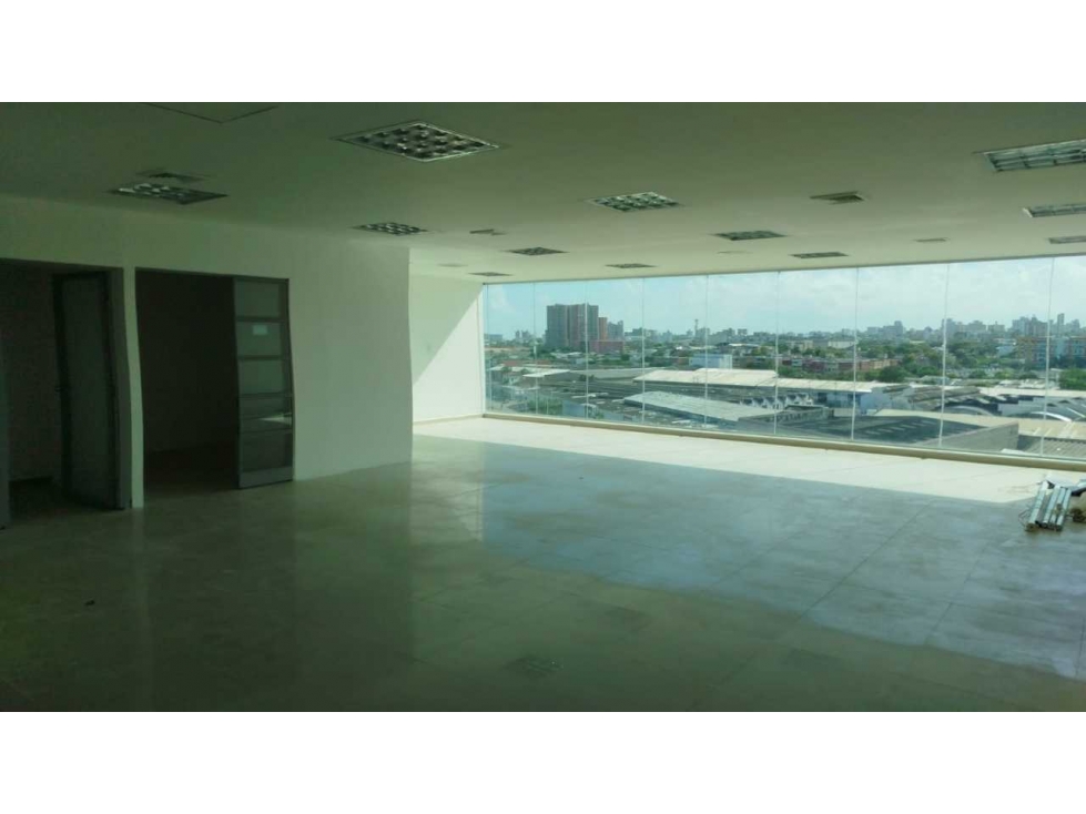 OFICINA EN ARRIENDO VIA 40 BARRANQUILLA — foto 2