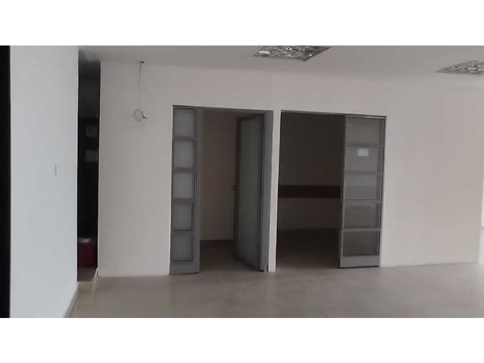 OFICINA EN ARRIENDO VIA 40 BARRANQUILLA — foto 4