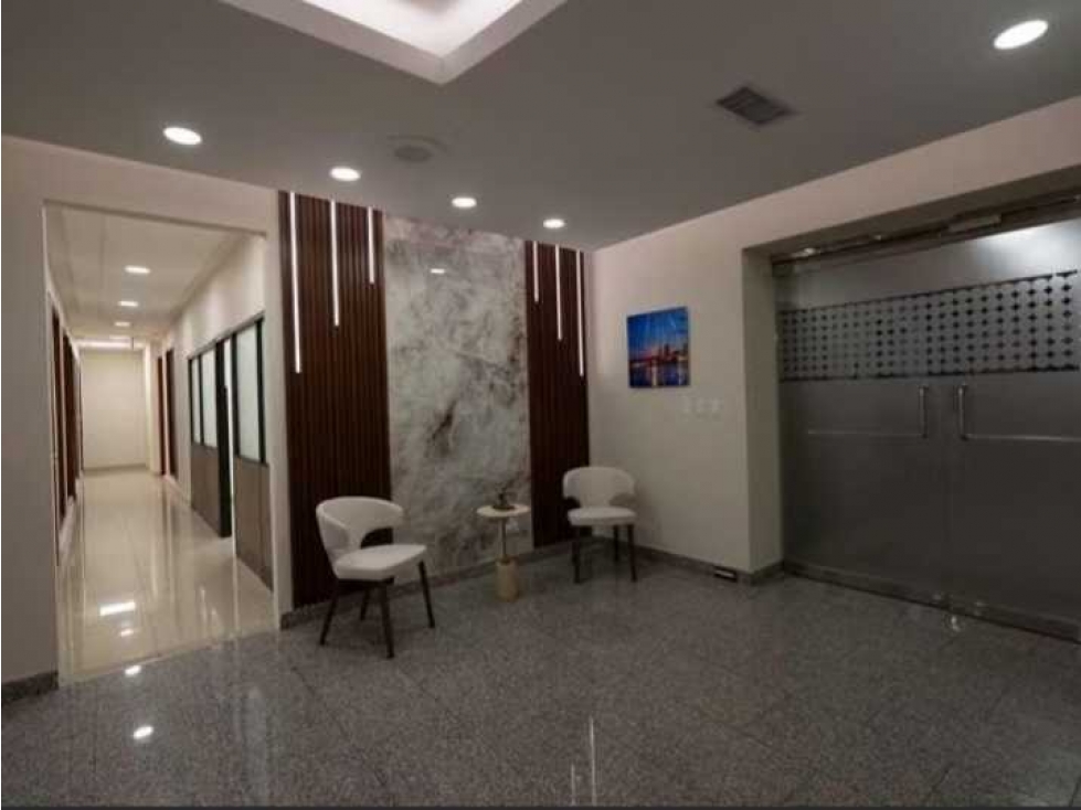 OFICINA EN CALLE 50 EN PLAZA BANCO GENERAL 335M2 - 5