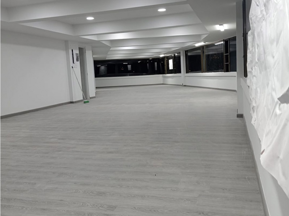 SE ARRIENDA OFICINA EN CHAPINERO BOGOTÁ — foto 2