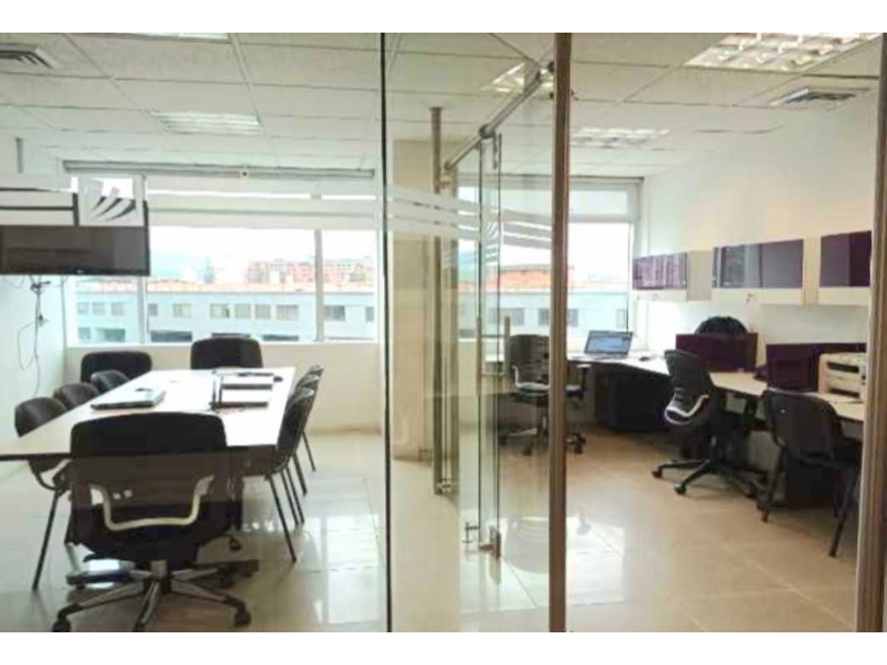 Oficina amoblada en El Centro empresarial Chipichape - 2