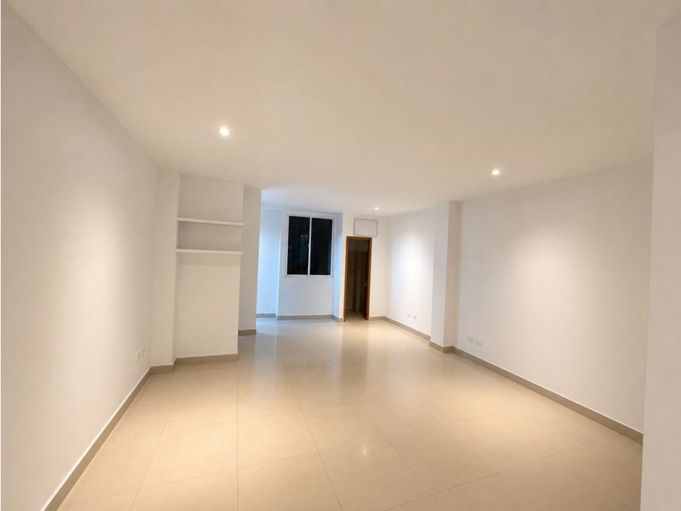 OFICINA EN MANGA DISPONIBLE PARA ARRIENDO — foto 3