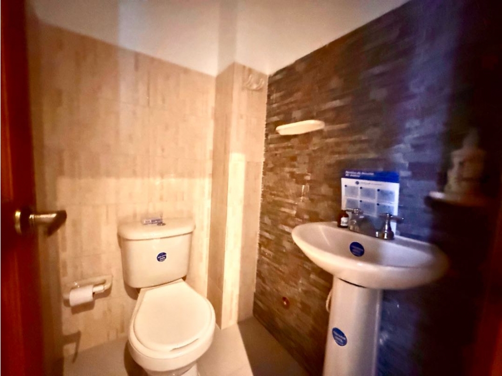OFICINA EN MANGA DISPONIBLE PARA ARRIENDO — foto 5