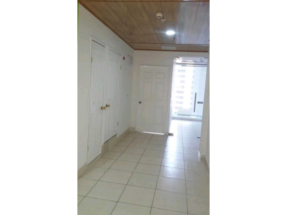 OFICINA EN OBARRIO PH SORTIS BUSINESS TOWER 105M2 — foto 4