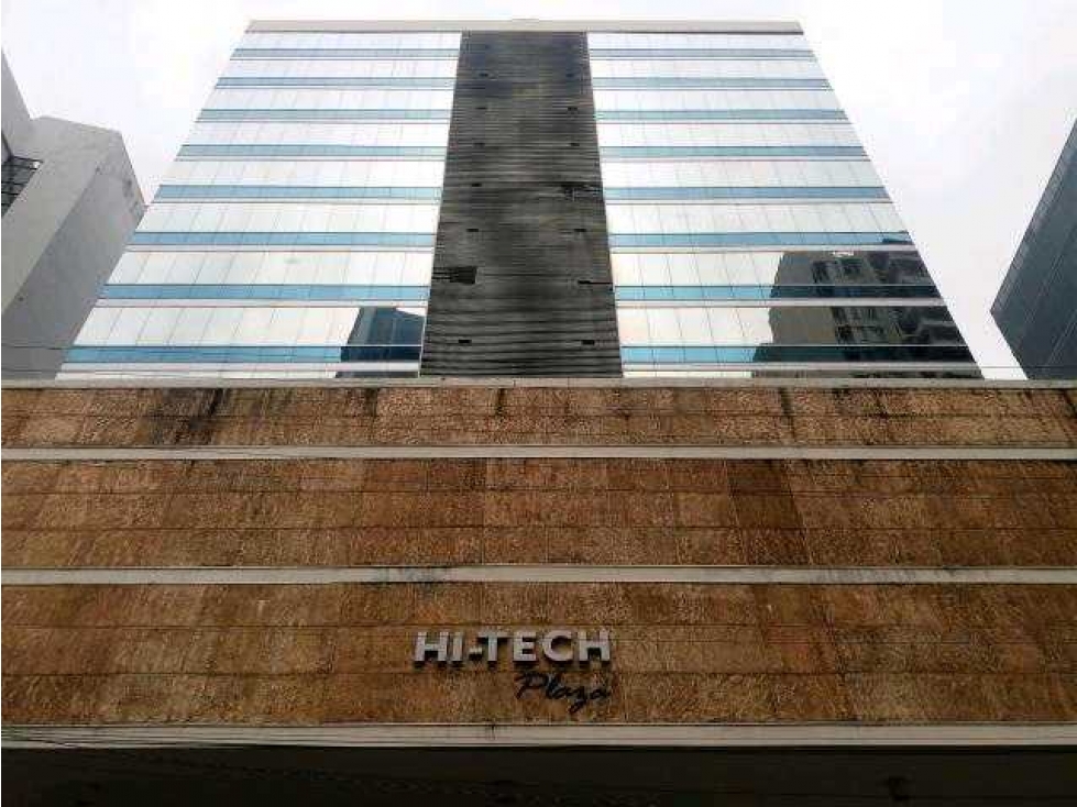 OFICINA EN OBARRIO PH HI TECH CON DIVISIONES 130M2 CON MOBILIARIO