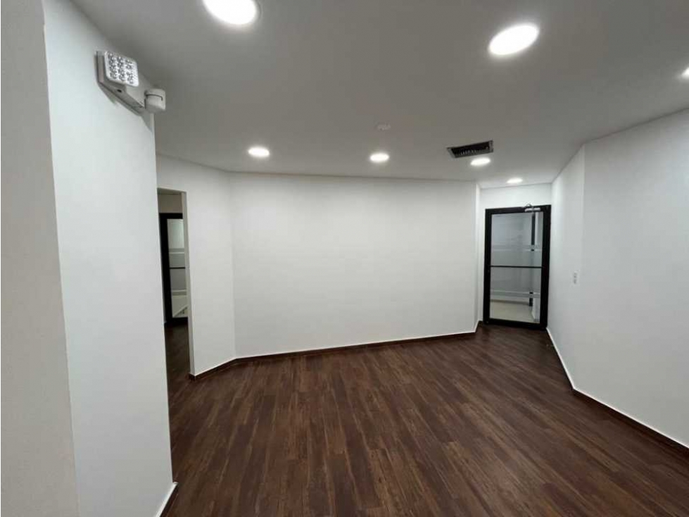 OFICINA EN PH GALERIAS BALBOA DE 485 M2 AVENIDA BALBOA — foto 5
