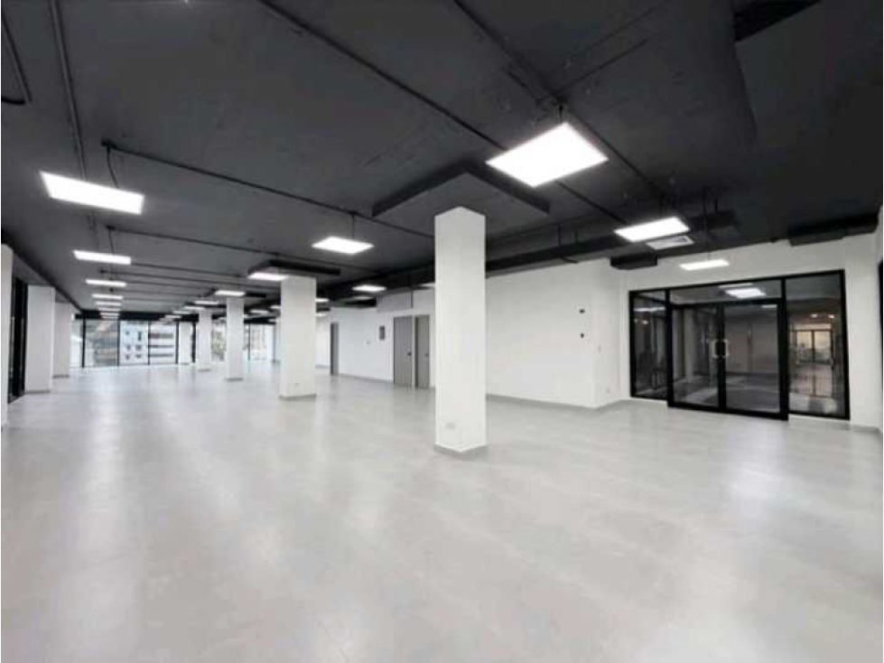OFICINA EN PLAZA EN OBARRIO DE 282M2 REMODELADA - 5