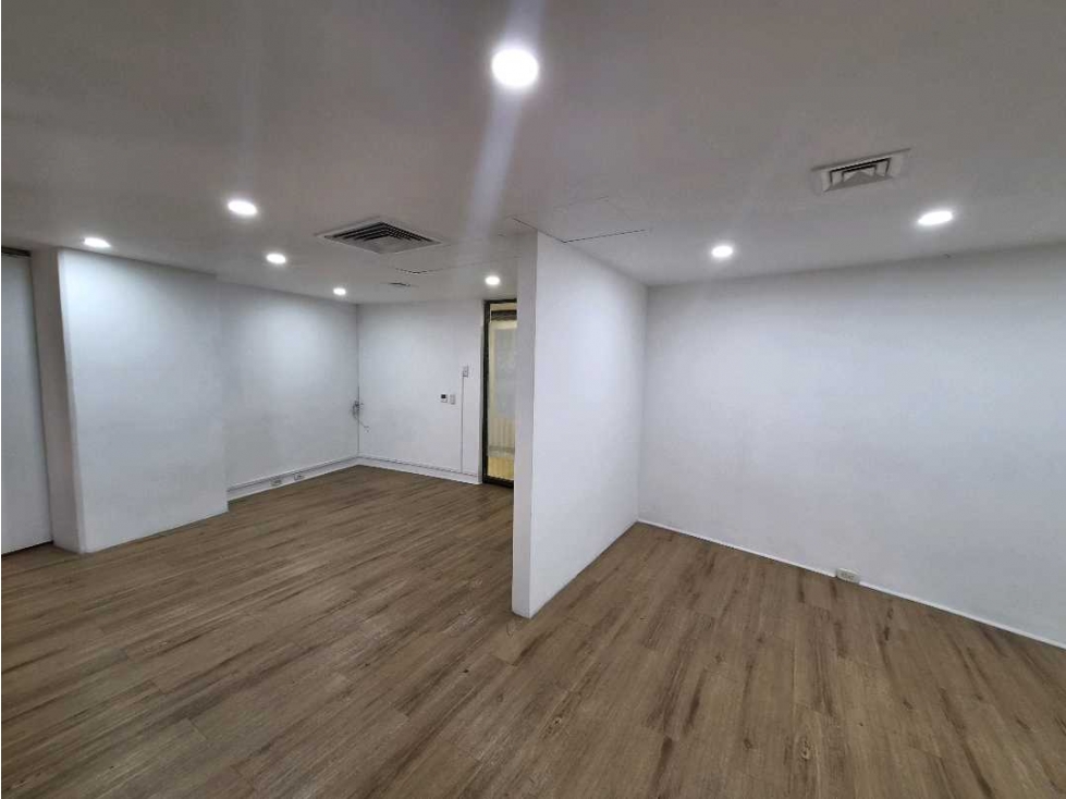 OFICINA EN VENTA AVENIDA DEL POBLADO CASTROPOL — foto 5