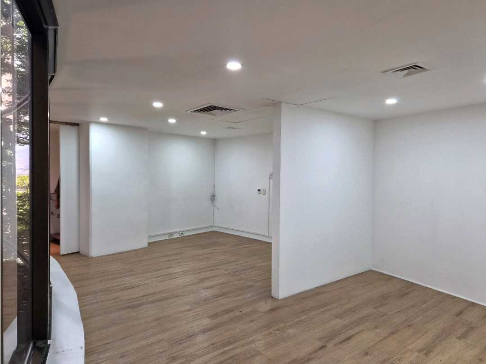 OFICINA EN VENTA AVENIDA DEL POBLADO CASTROPOL — foto 6