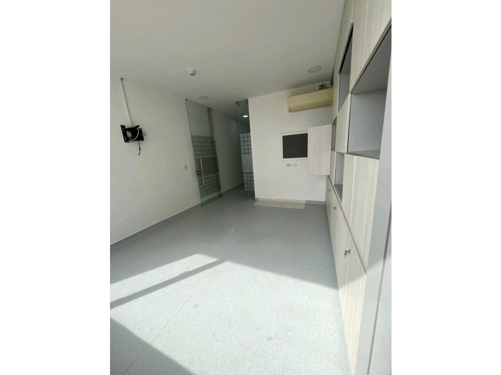 OFICINA EN VENTA EN EL CENTRO COMERCIAL ALAMEDAS DEL SINÚ - 1