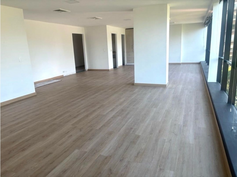 Oficina en Venta en Las Vegas | 80 m² | Remodelada - 2