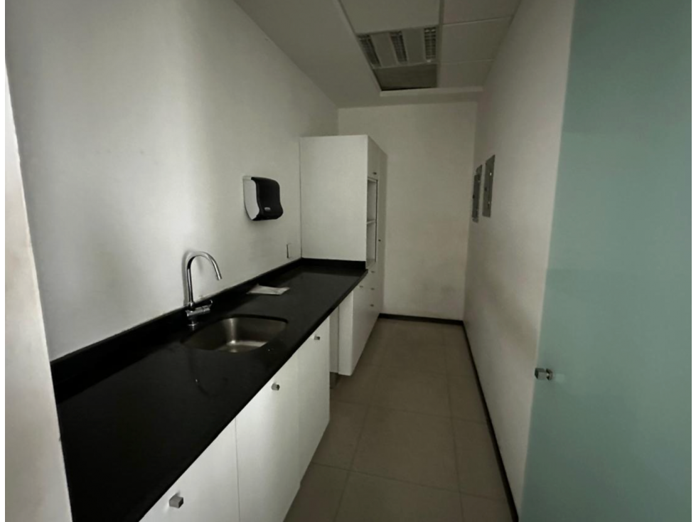 Oficina en Venta en Lomas de Guevara, Guadalajara | 274 m² - 3